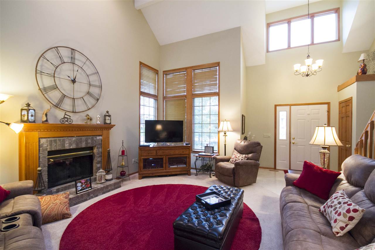 6624 Mapleton Dr, Fort Wayne, IN 46845 photo 3