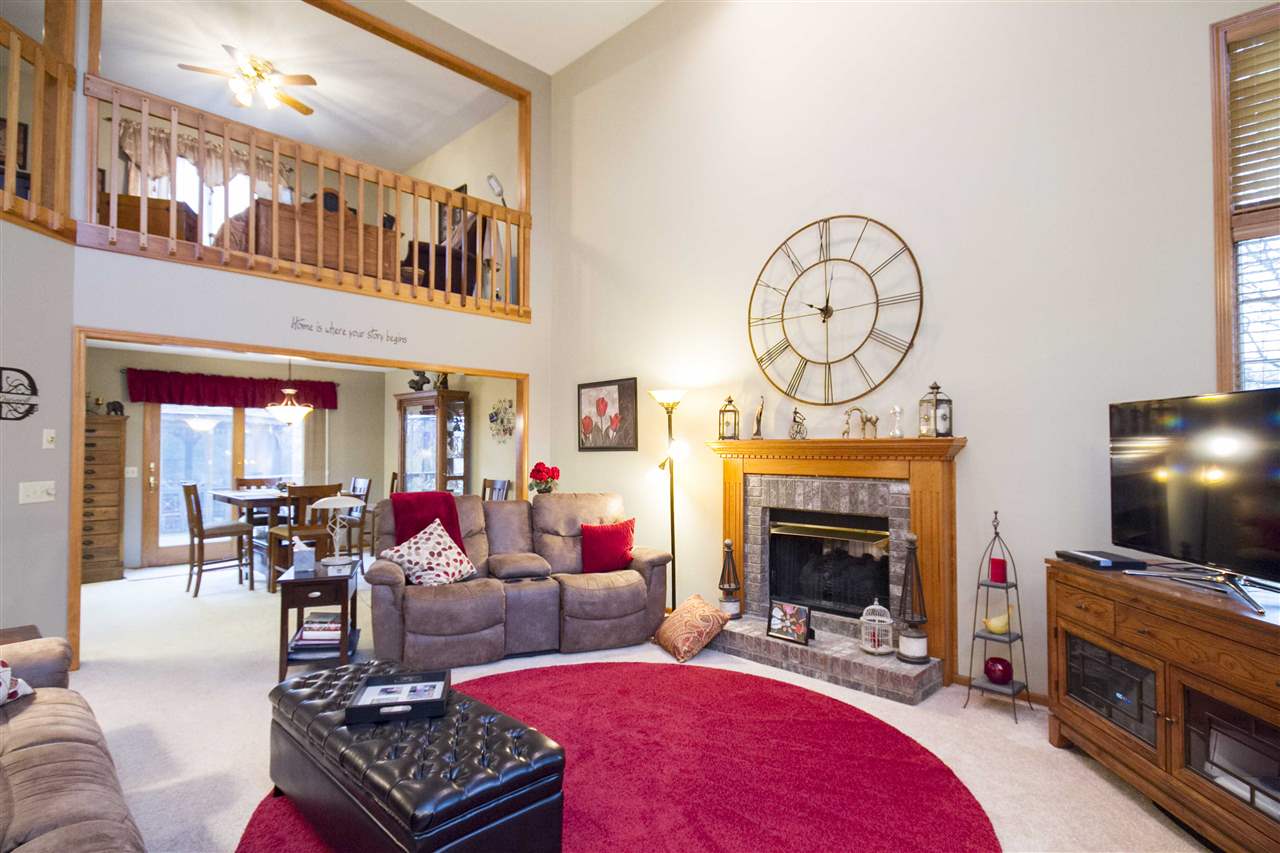 6624 Mapleton Dr, Fort Wayne, IN 46845 photo 2