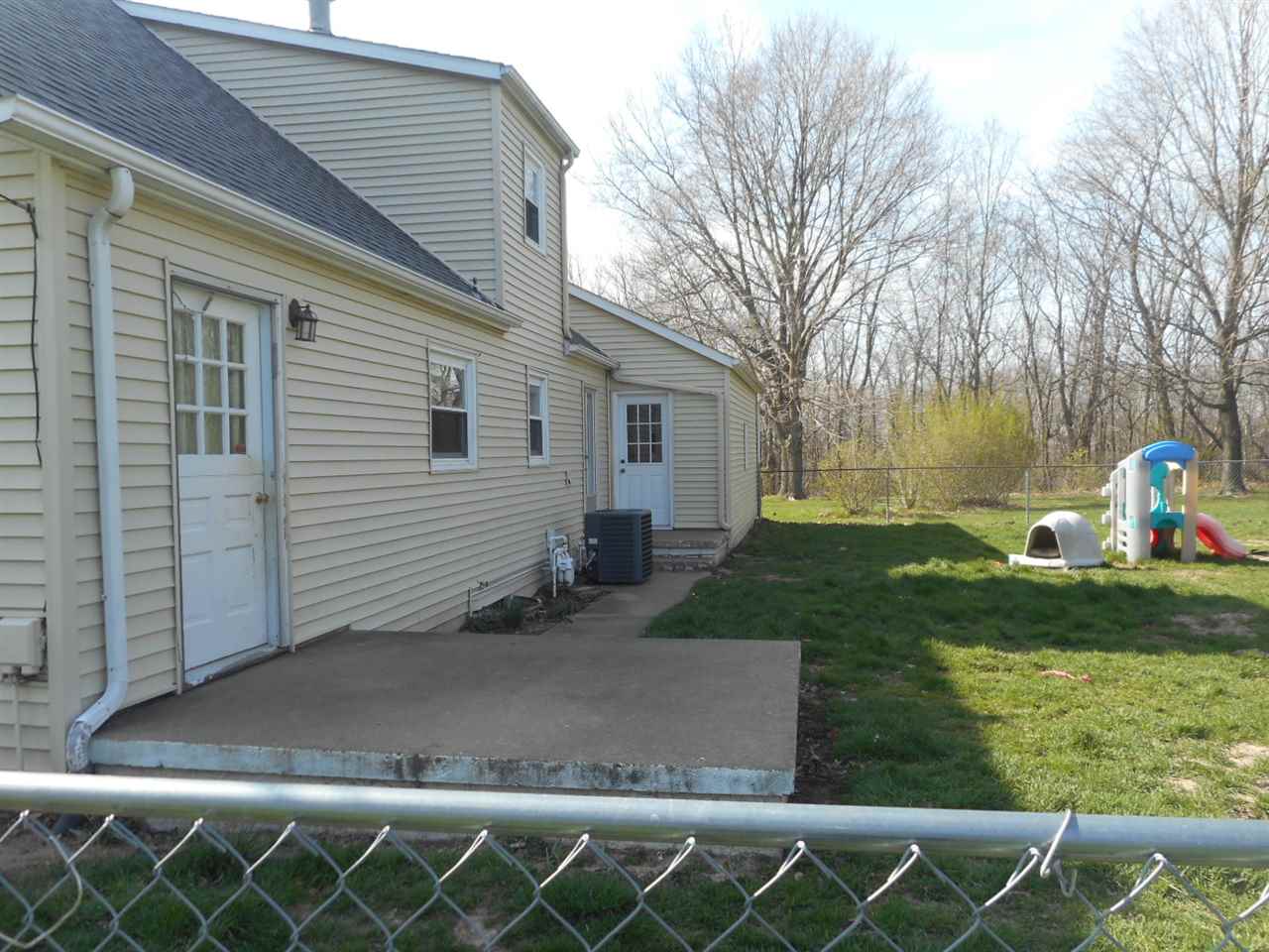 1412 Short St, Covington, IN 47932 photo 24