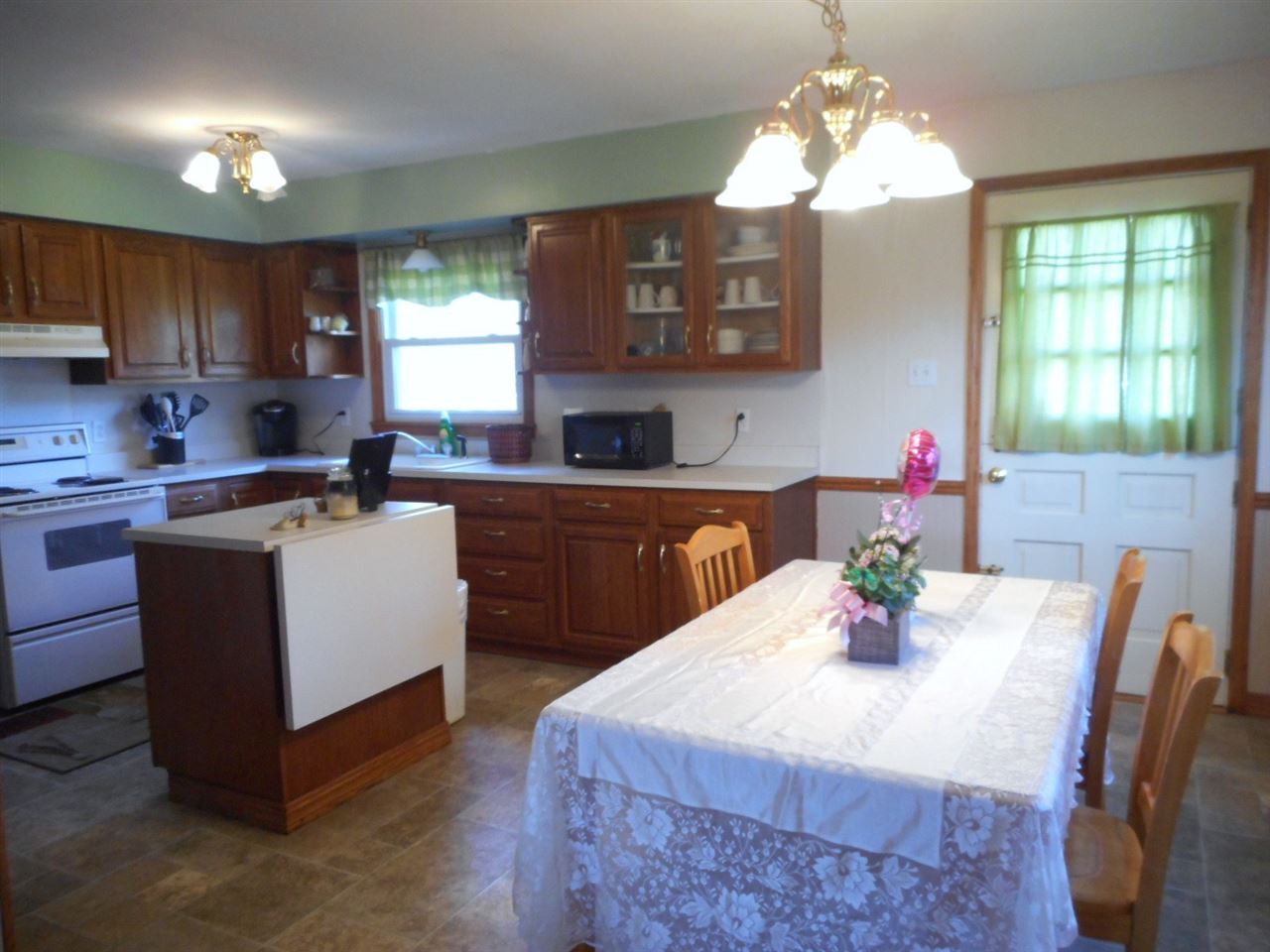 1412 Short St, Covington, IN 47932 photo 3