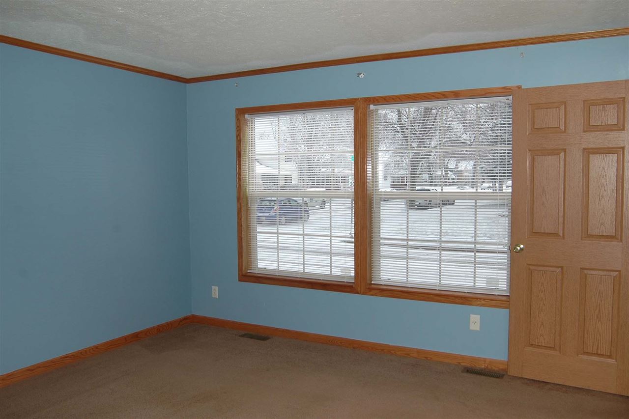 643 E 3rd St, Mishawaka, IN 46544 photo 14