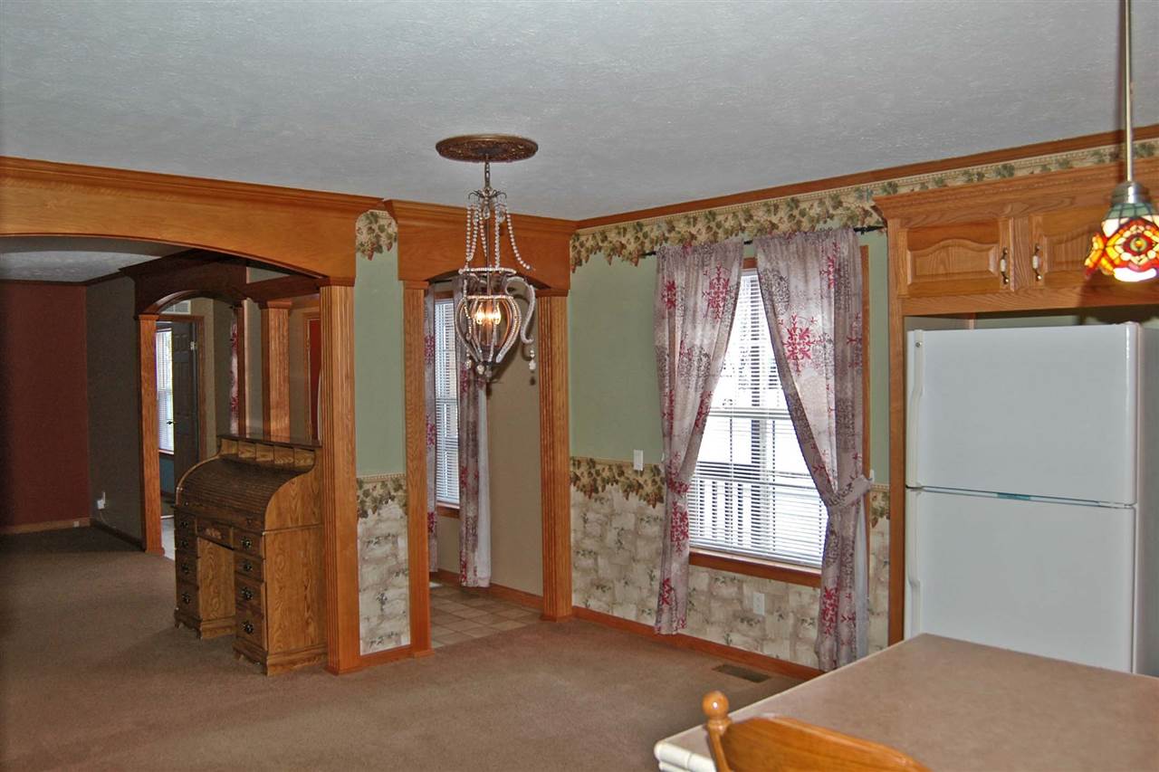 643 E 3rd St, Mishawaka, IN 46544 photo 12