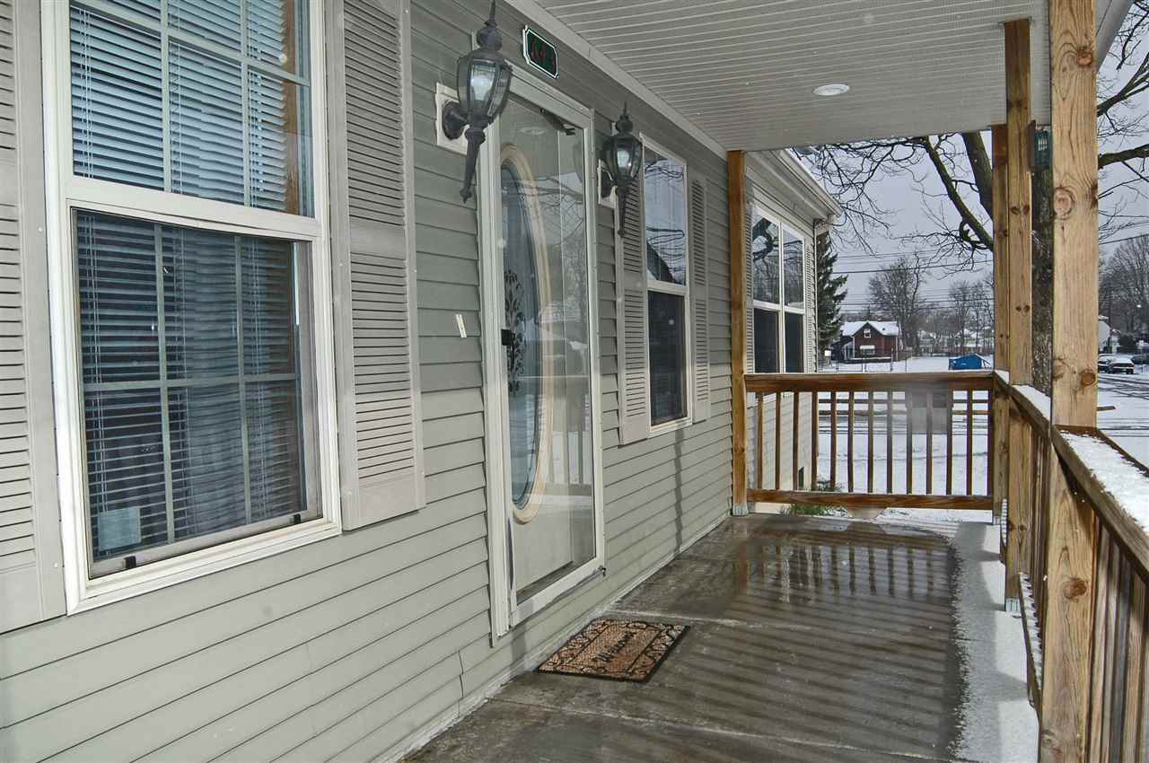 643 E 3rd St, Mishawaka, IN 46544 photo 2
