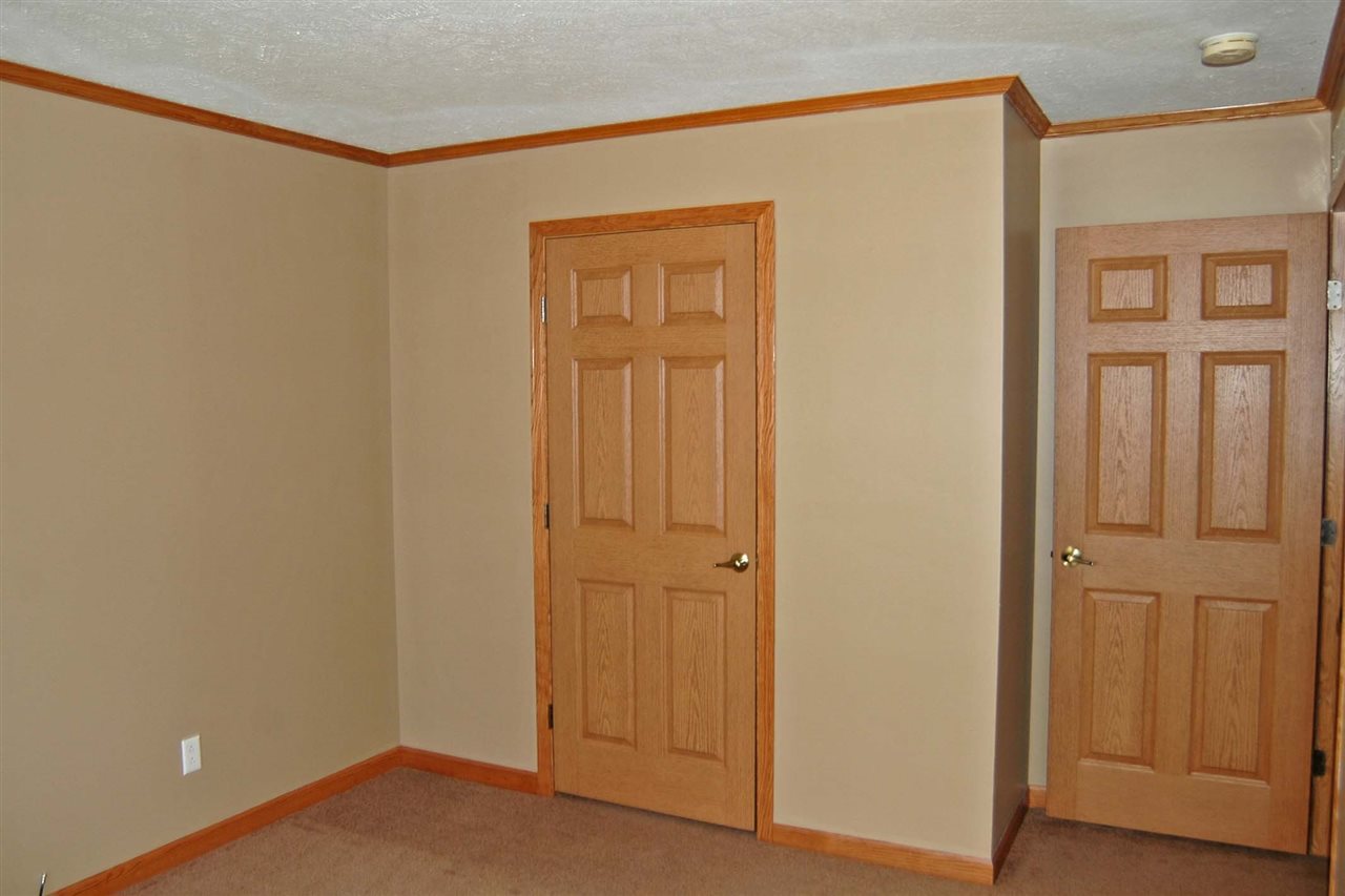 643 E 3rd St, Mishawaka, IN 46544 photo 26