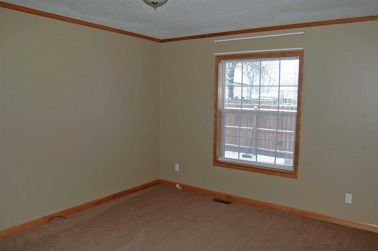 643 E 3rd St, Mishawaka, IN 46544 photo 21