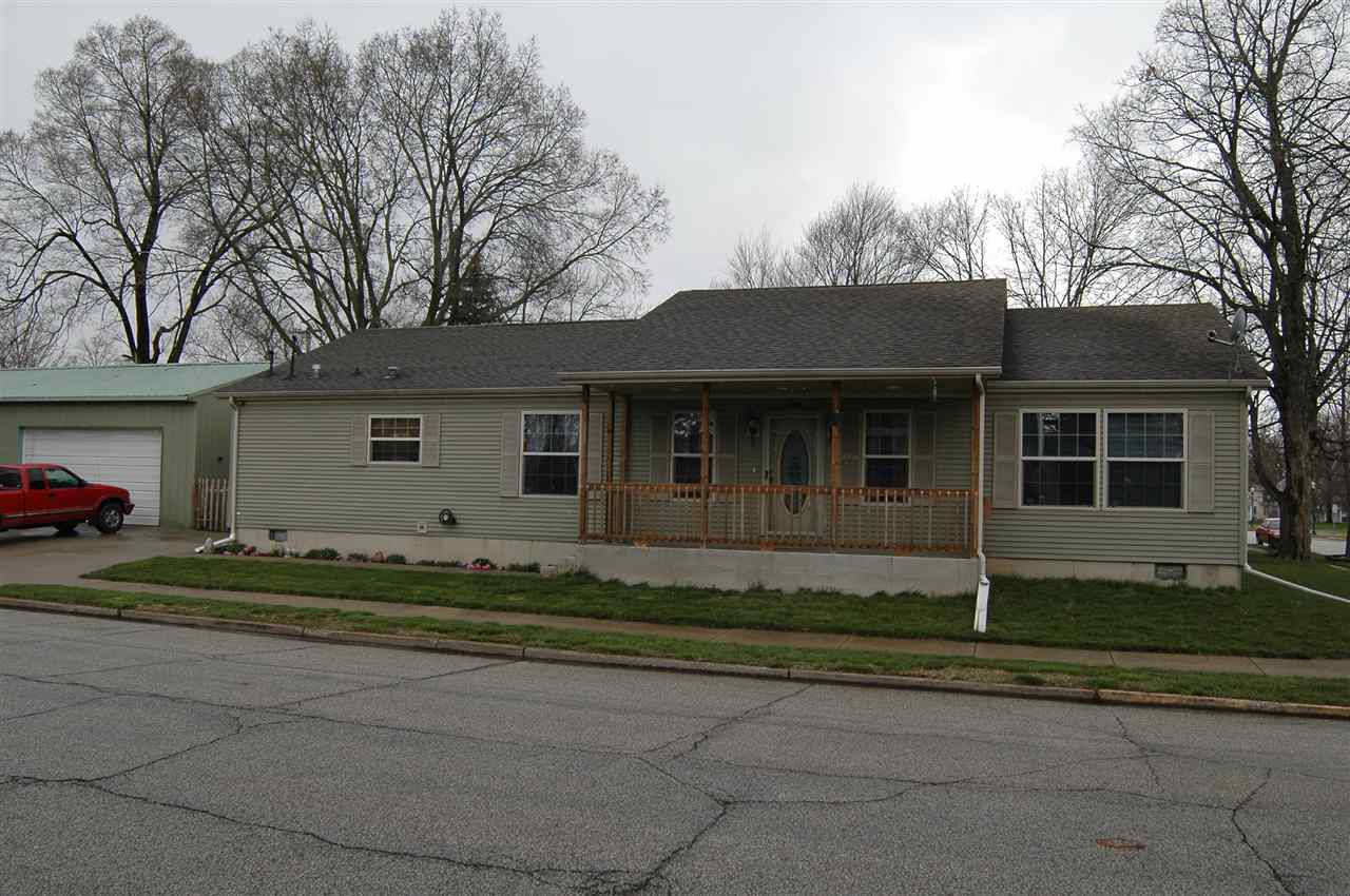 643 E 3rd St, Mishawaka, IN 46544 photo 1