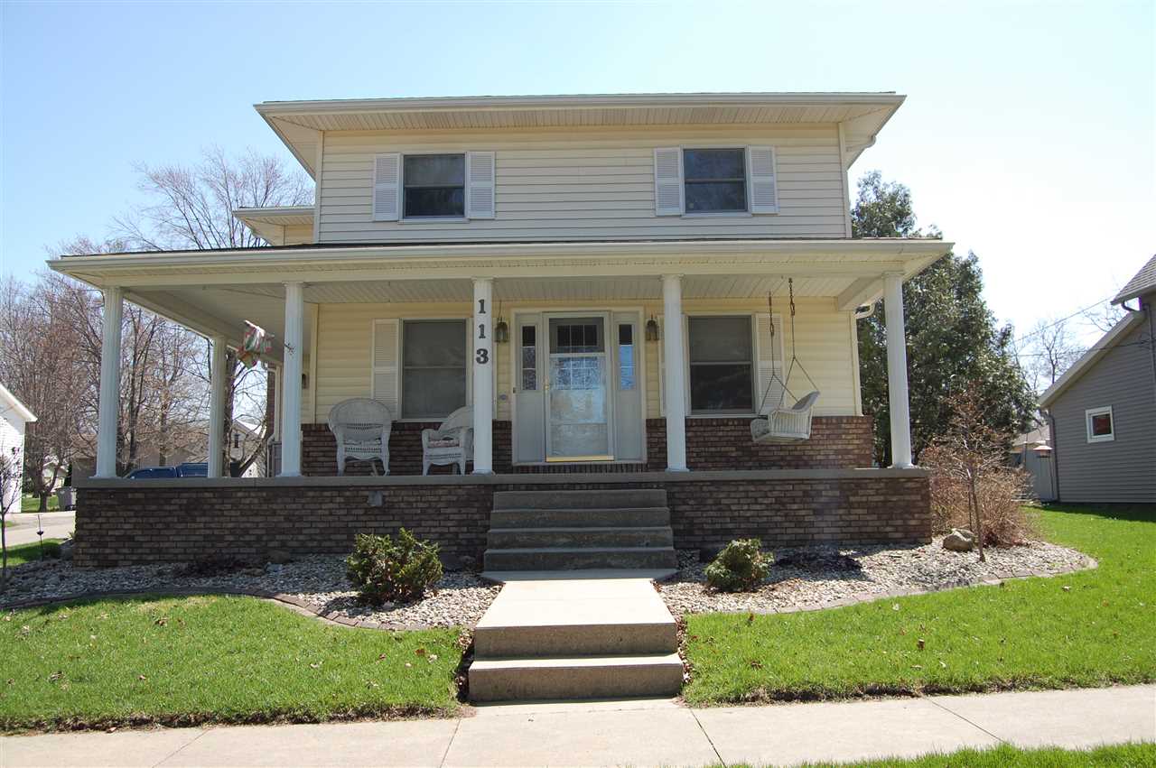 113 Harrison St, Wakarusa, IN 46573 photo 1