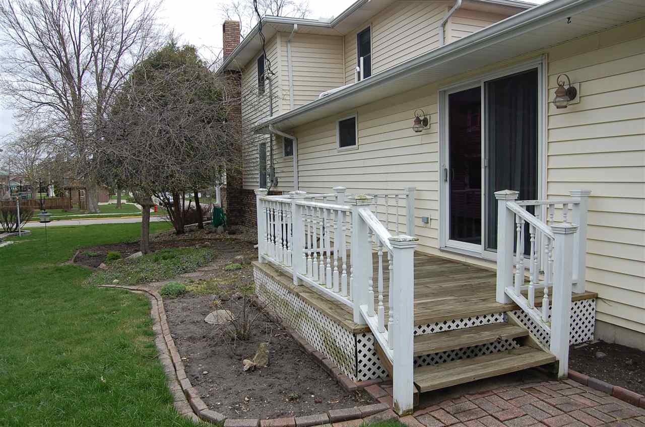 113 Harrison St, Wakarusa, IN 46573 photo 5