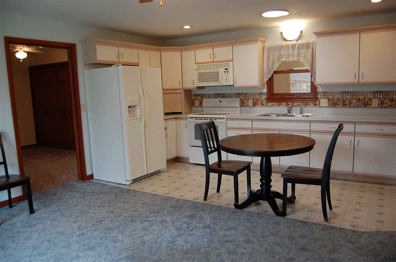 113 Harrison St, Wakarusa, IN 46573 photo 32