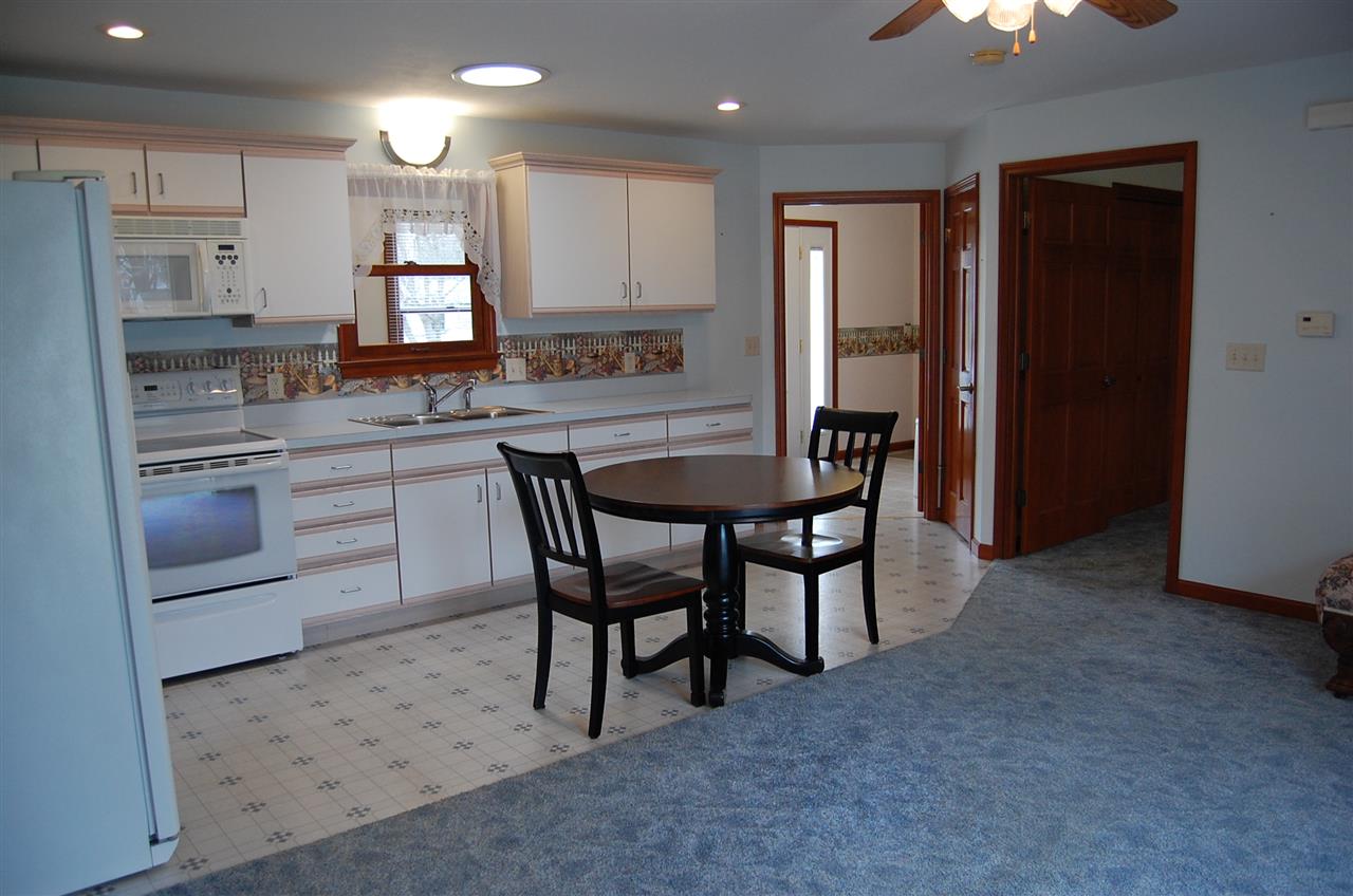 113 Harrison St, Wakarusa, IN 46573 photo 31