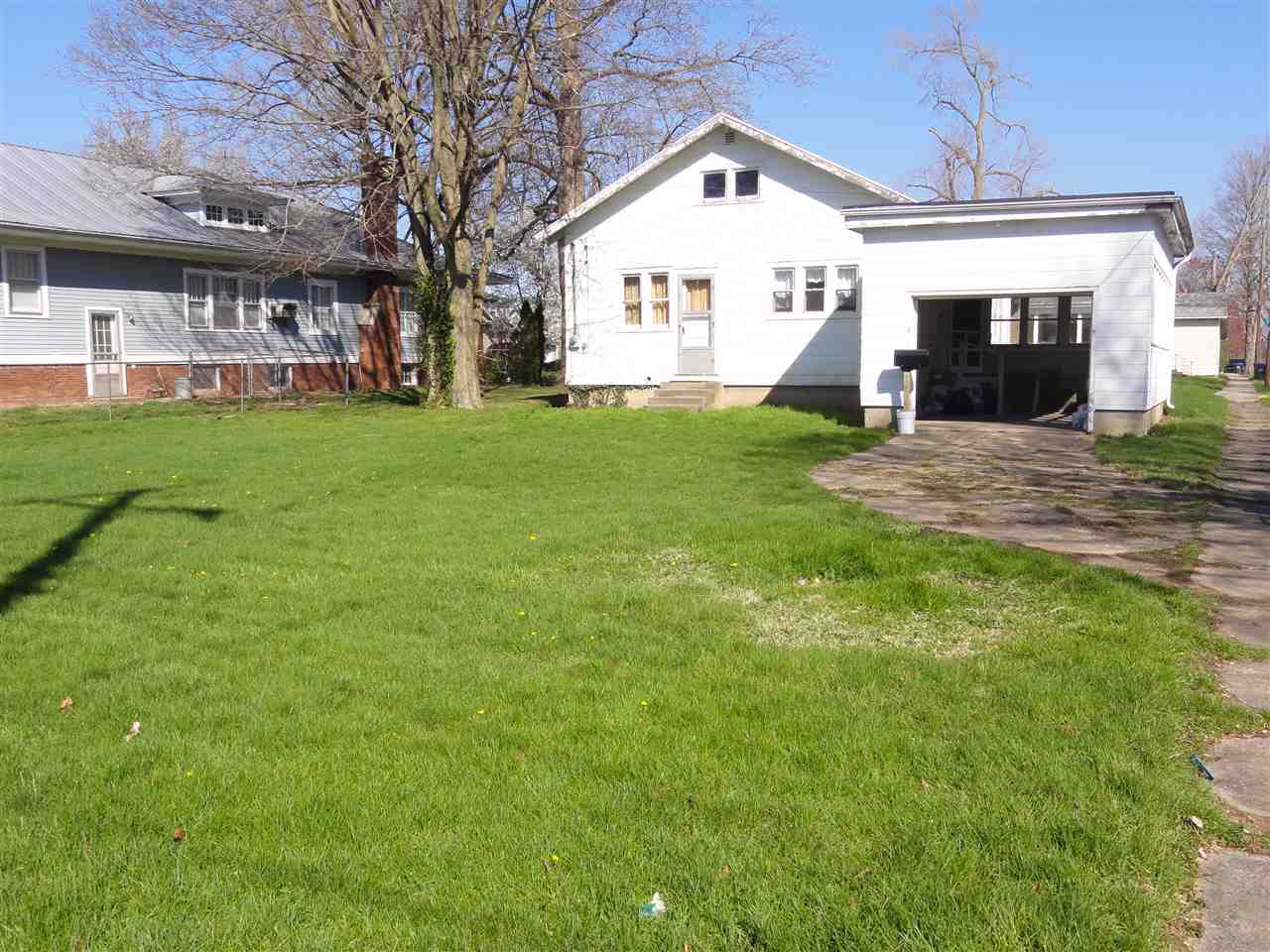 522 E Monroe St, Delphi, IN 46923 photo 2