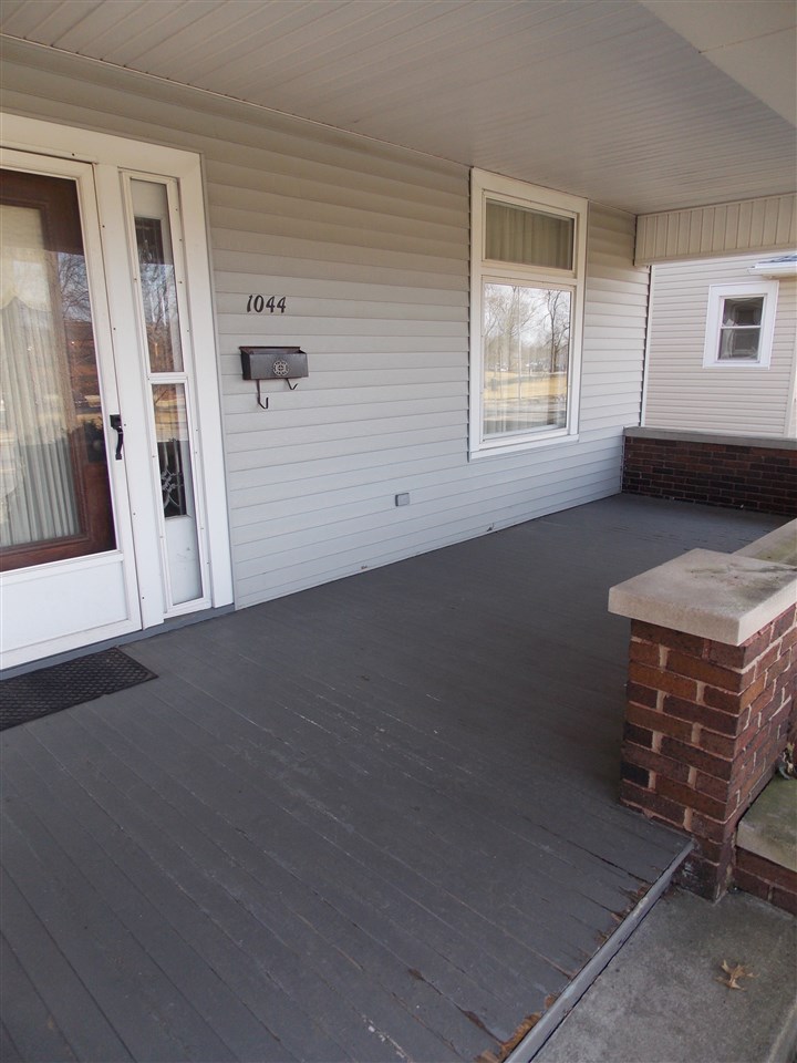 1044 E State Blvd, Fort Wayne, IN 46805 photo 2