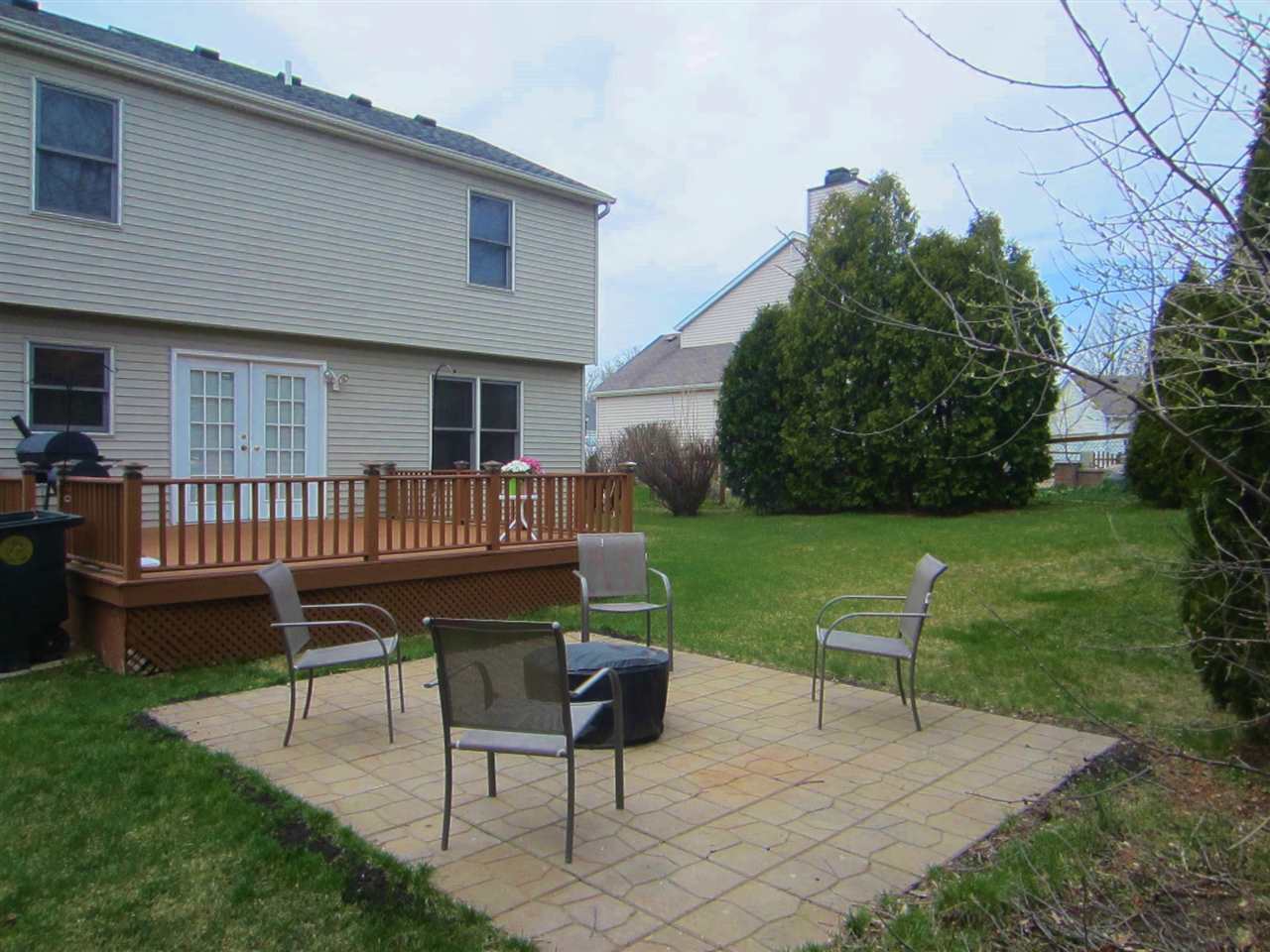 4340 Foxfire Dr, South Bend, IN 46628 photo 2