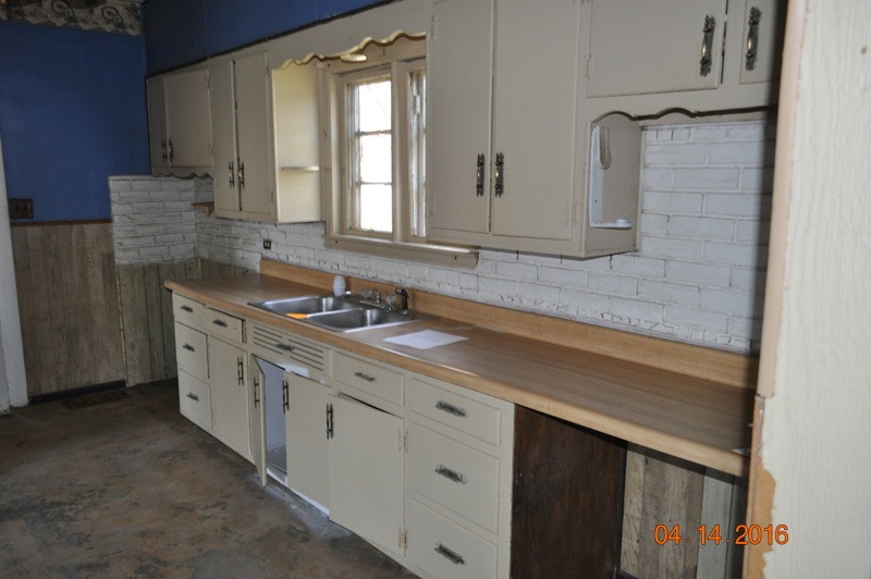 565 S Oak St, Waterloo, IN 46793 photo 13