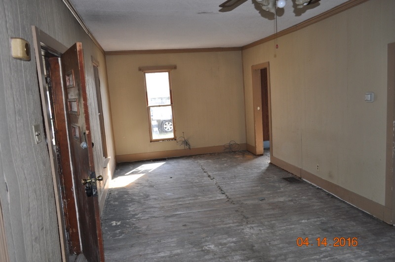 565 S Oak St, Waterloo, IN 46793 photo 8