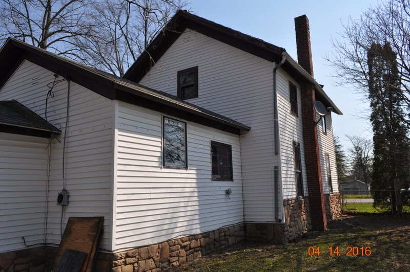 565 S Oak St, Waterloo, IN 46793 photo 4