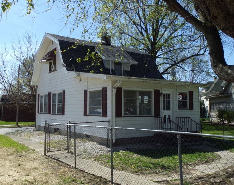 608 N Main St, Bicknell, IN 47512 photo 9
