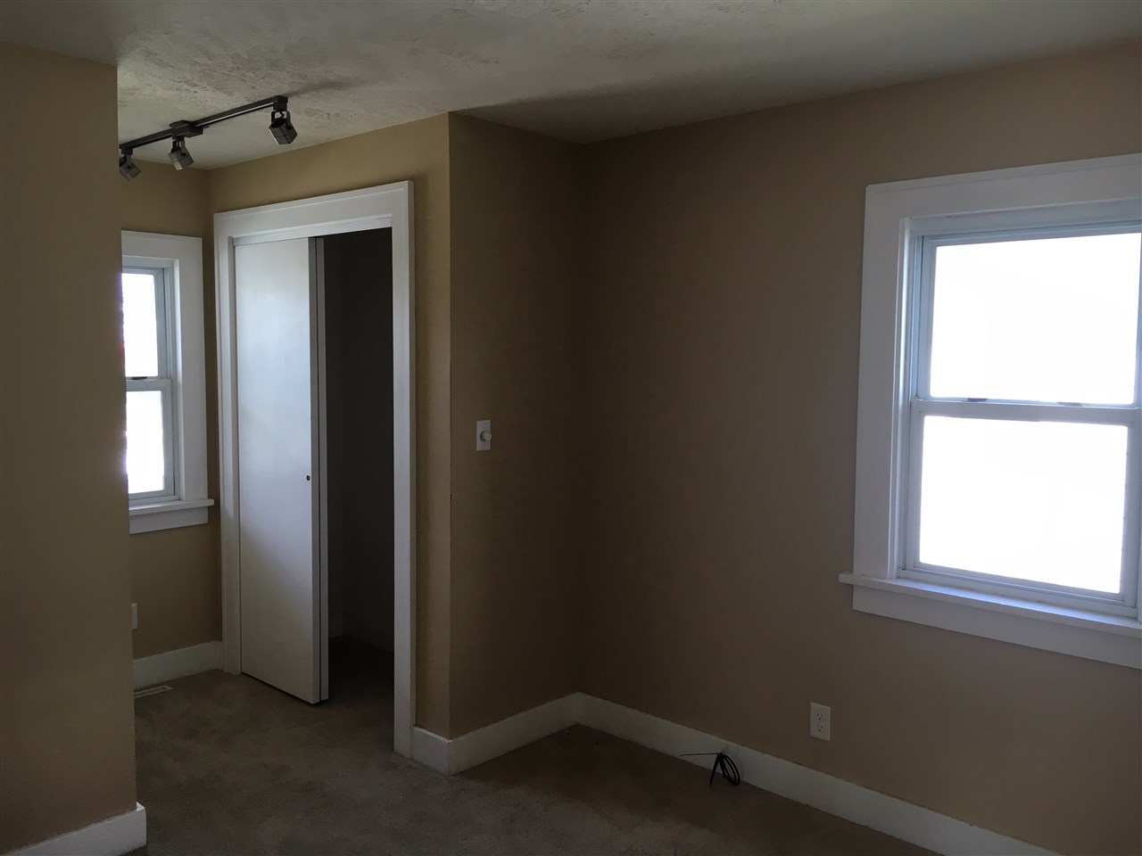 922 Berlin Ave, Mishawaka, IN 46544 photo 4