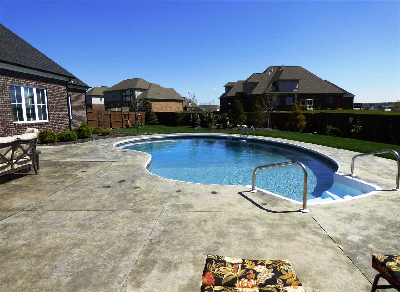 3822 Elizabeth Ct, Newburgh, IN 47630 photo 5