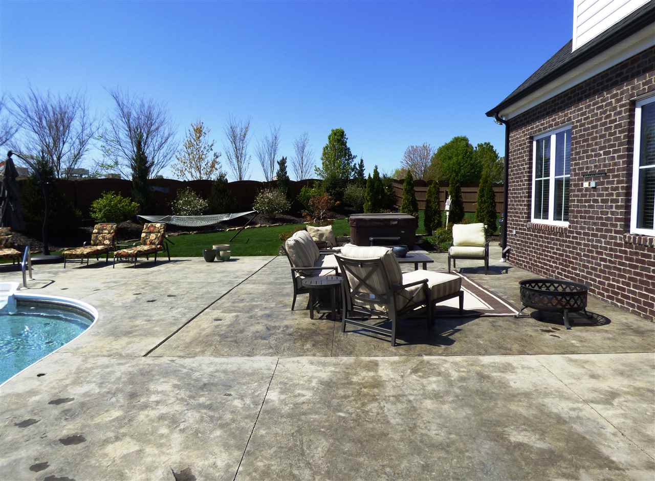 3822 Elizabeth Ct, Newburgh, IN 47630 photo 6