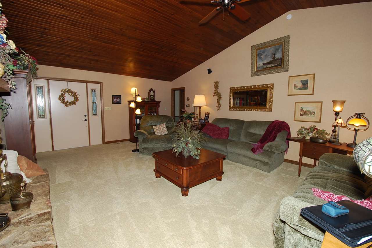 354 W Sunset Dr, Huntingburg, IN 47542 photo 8