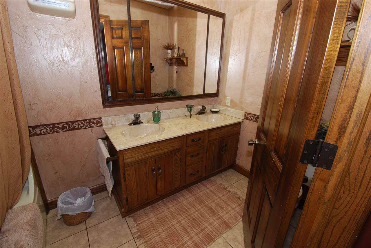 354 W Sunset Dr, Huntingburg, IN 47542 photo 17
