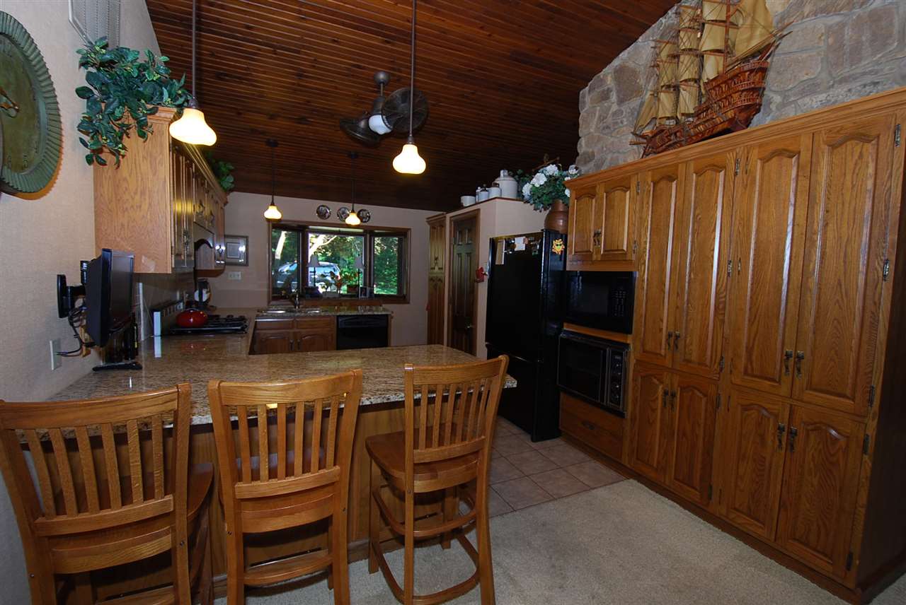 354 W Sunset Dr, Huntingburg, IN 47542 photo 2