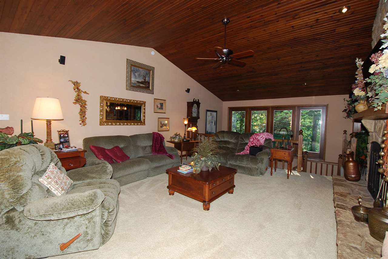 354 W Sunset Dr, Huntingburg, IN 47542 photo 7