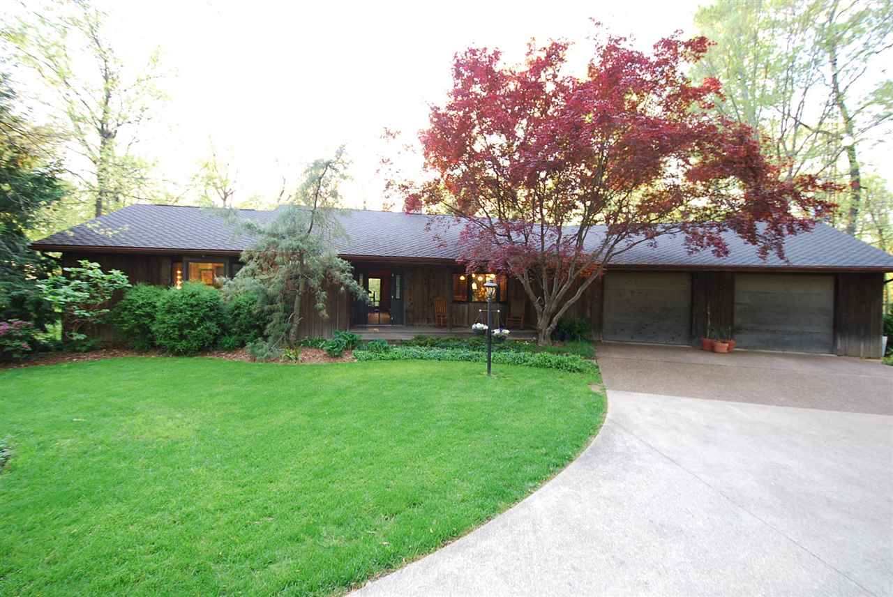 354 W Sunset Dr, Huntingburg, IN 47542 photo 1