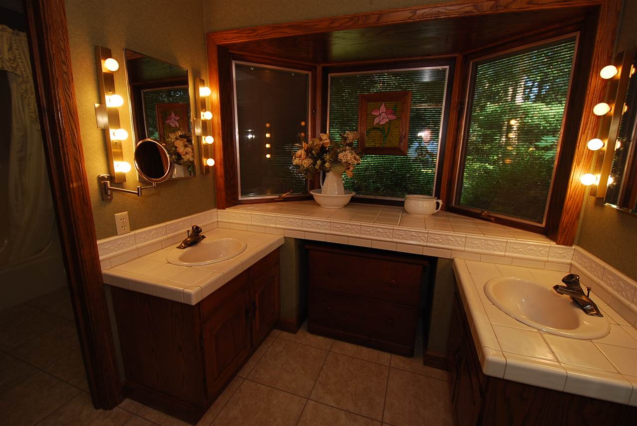 354 W Sunset Dr, Huntingburg, IN 47542 photo 10