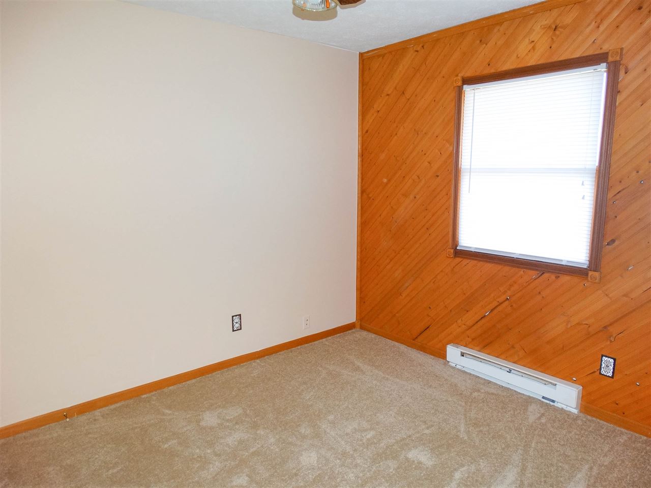405 E 12th St, Brookston, IN 47923 photo 6