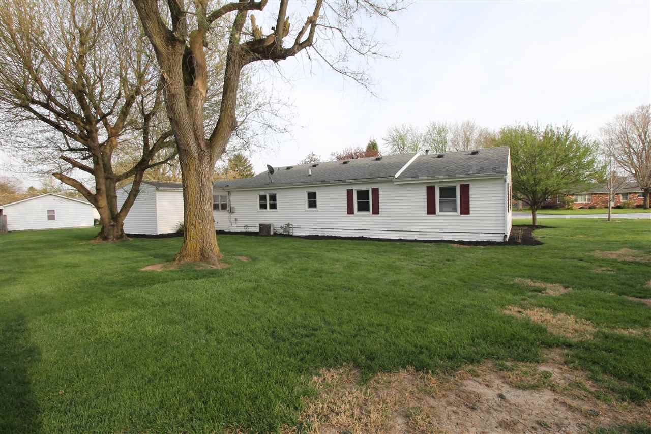 404 W 3rd St, Fairmount, IN 46928 photo 11