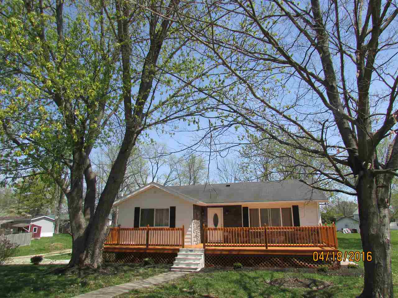 502 S 2nd St, Mitchell, IN 47446 photo 2
