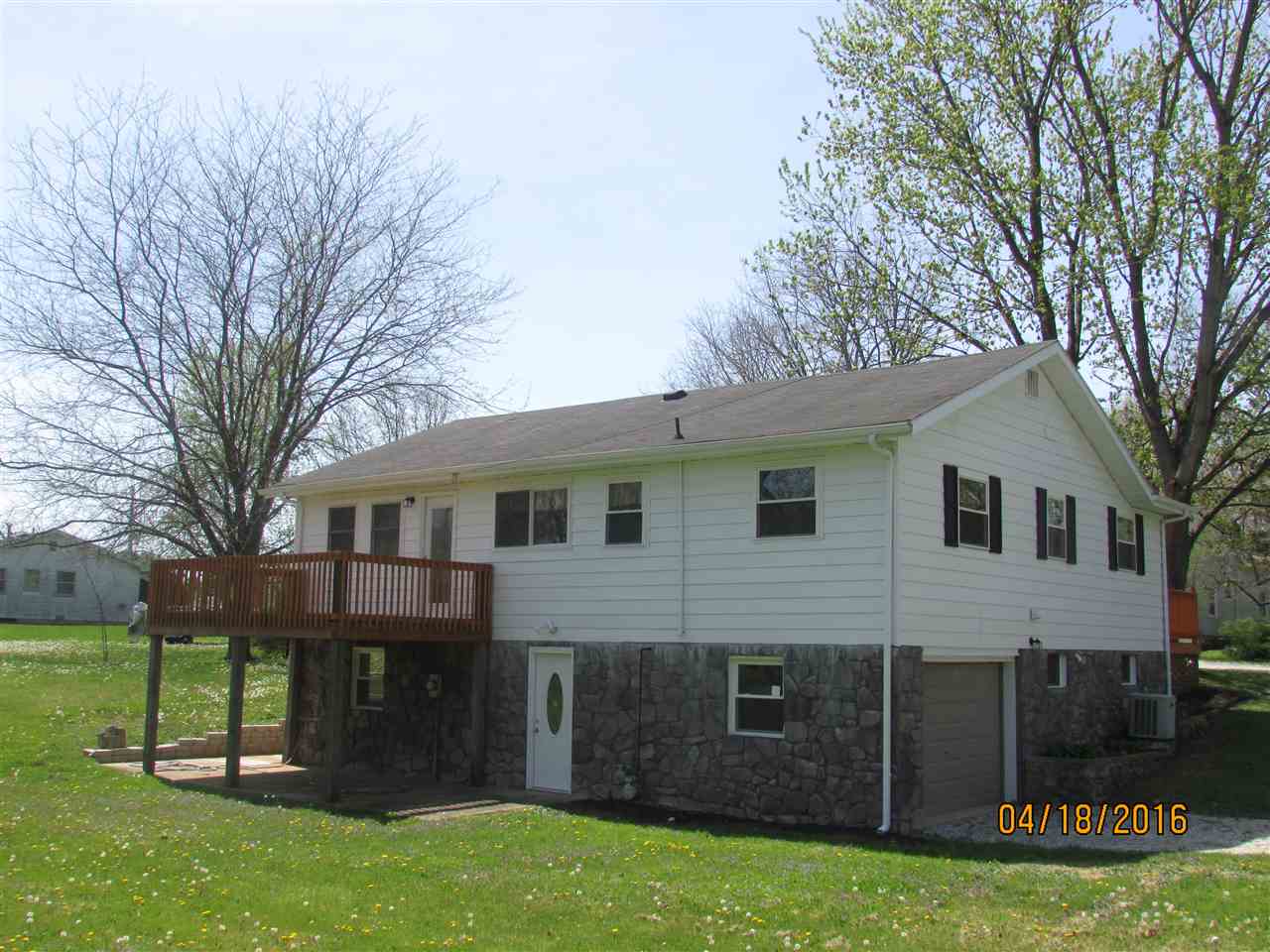 502 S 2nd St, Mitchell, IN 47446 photo 5