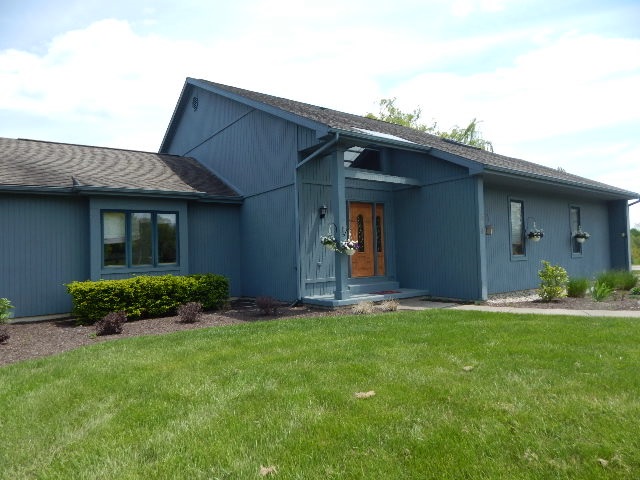 606 Lakemont Ct, Fort Wayne, IN 46845 photo 1