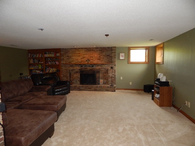 606 Lakemont Ct, Fort Wayne, IN 46845 photo 14