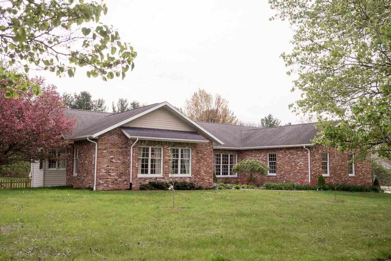 1106 E Benson Ct, Bloomington, IN 47401 photo 1