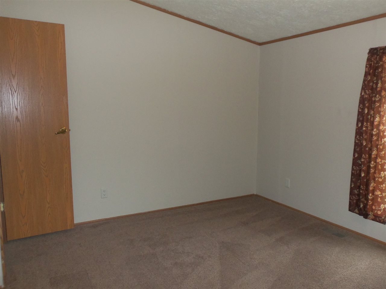885 Bobtail Ct, Peru, IN 46970 photo 15