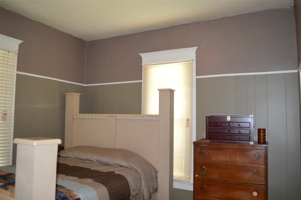 324 W Frank St, Mitchell, IN 47446 photo 18