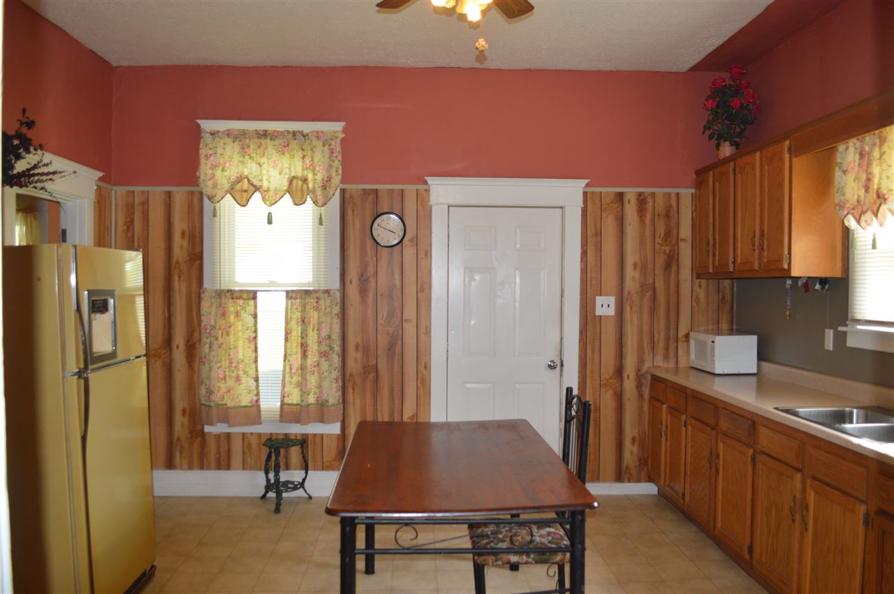 324 W Frank St, Mitchell, IN 47446 photo 11