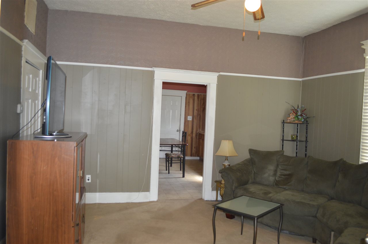 324 W Frank St, Mitchell, IN 47446 photo 7