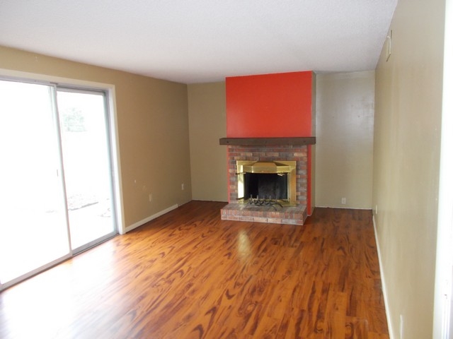 6112 Glenview Dr, Fort Wayne, IN 46815 photo 2