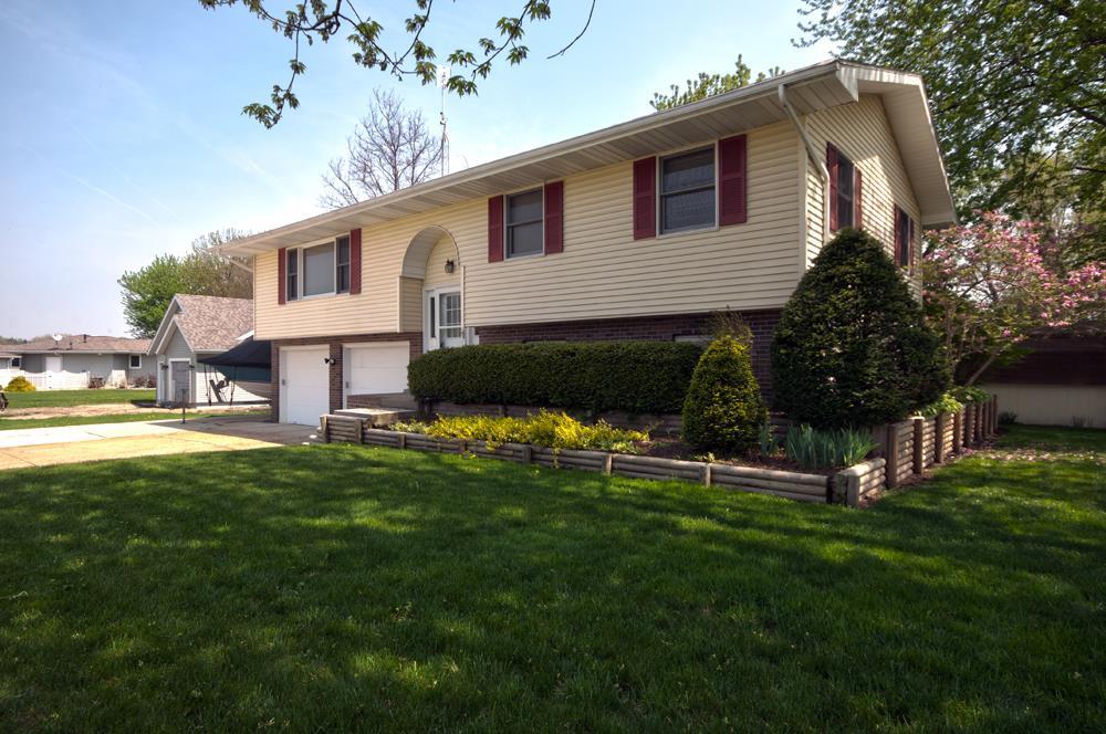10728 Veach Dr, Middlebury, IN 46540 photo 1