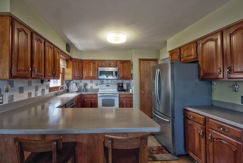 10728 Veach Dr, Middlebury, IN 46540 photo 7