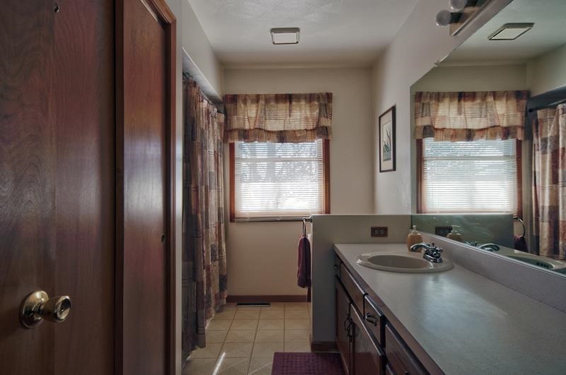 10728 Veach Dr, Middlebury, IN 46540 photo 17