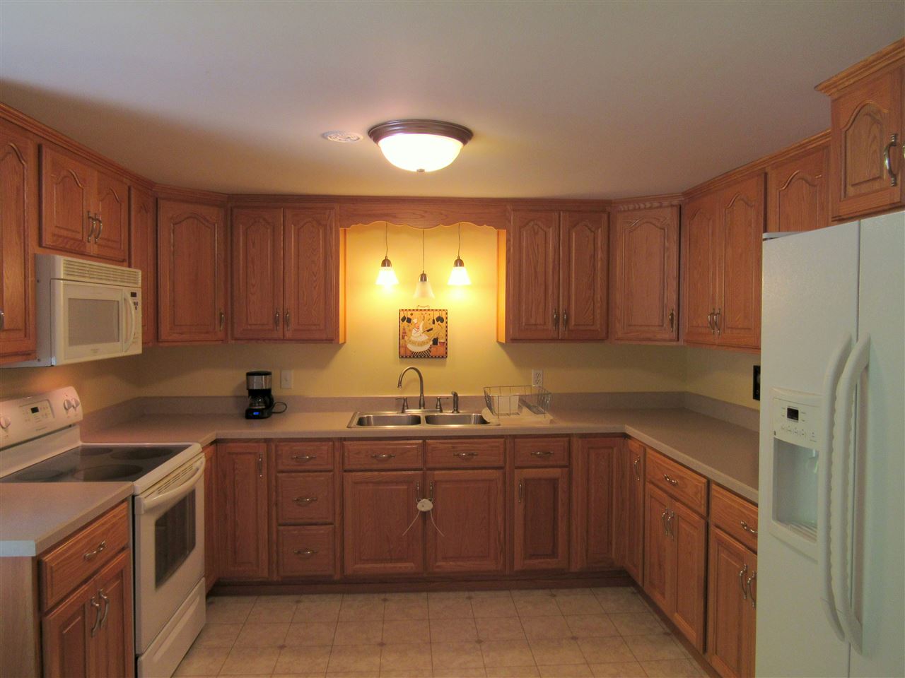 800 N Hartstrait Rd, Bloomington, IN 47404 photo 2