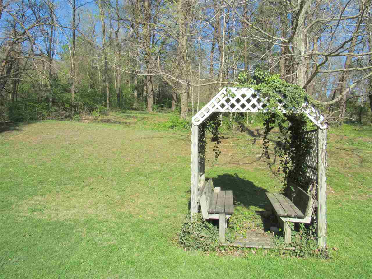 800 N Hartstrait Rd, Bloomington, IN 47404 photo 15