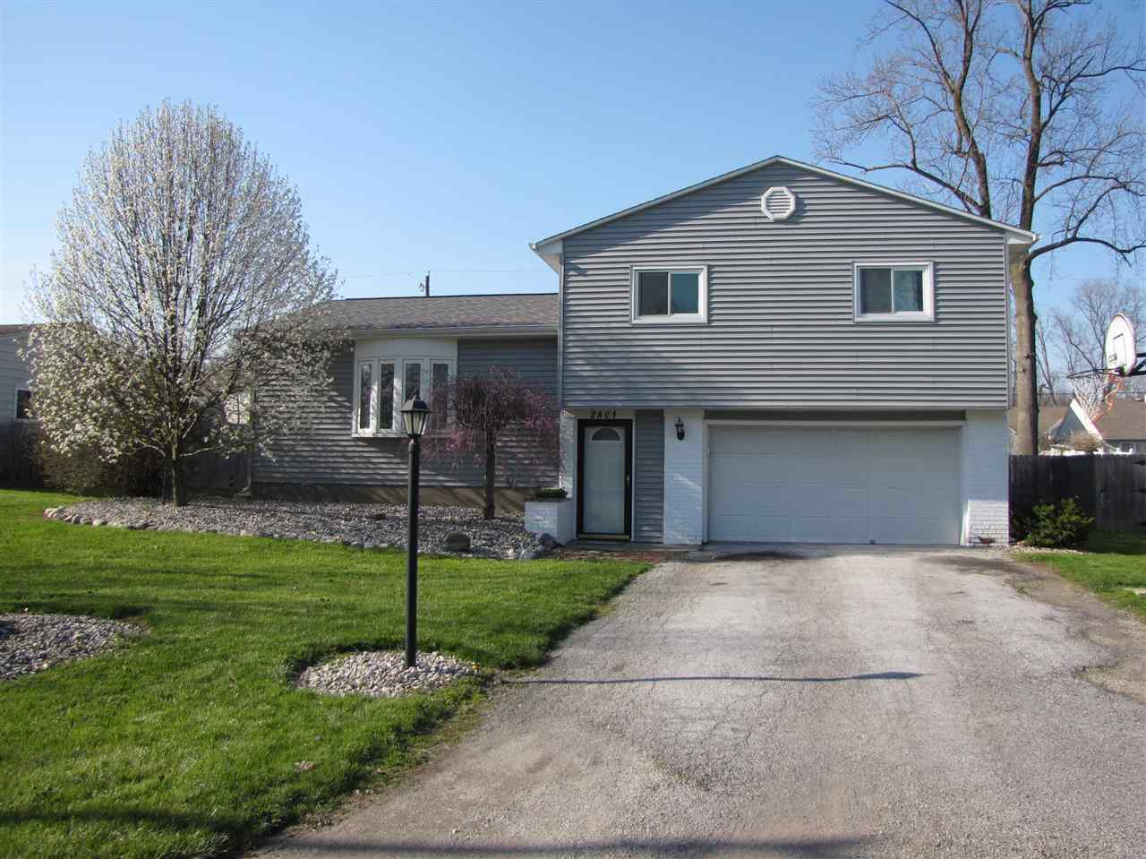 2801 Bellevue Dr, Fort Wayne, IN 46825 photo 1