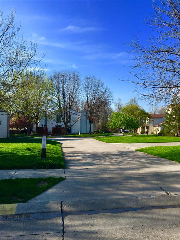 6243 Sawmill Woods Dr, Fort Wayne, IN 46835 photo 3
