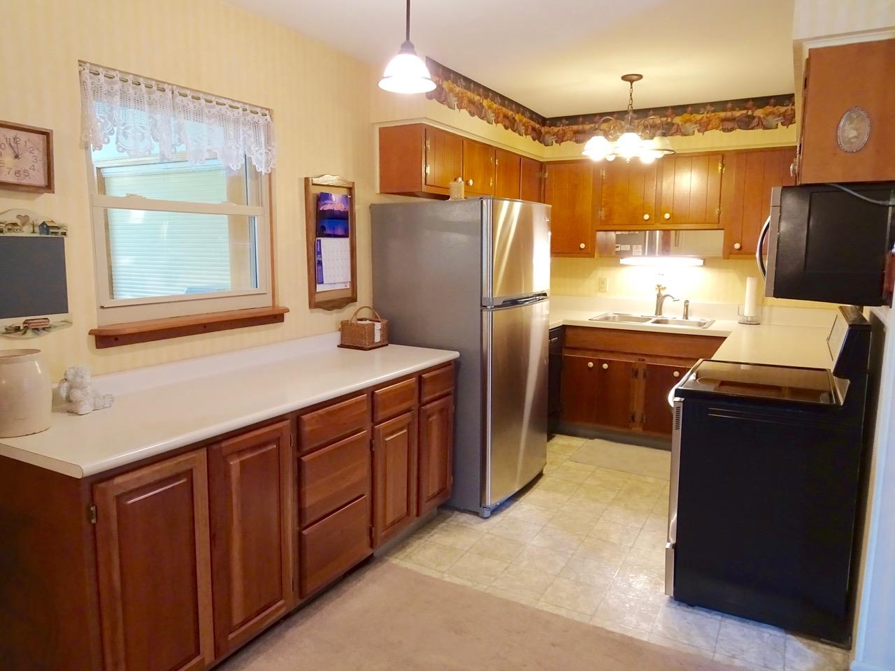 920 E State, Albany, IN 47320 photo 5